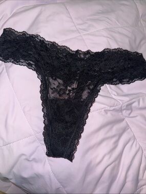 NWT Victoria’s Secret Black Lace Panty